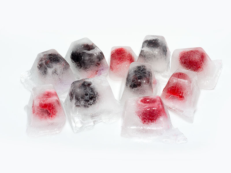 gefrorene Zitronenstücke gefrorene Frucht